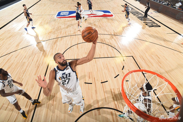 球迷们对这 球迷们对这