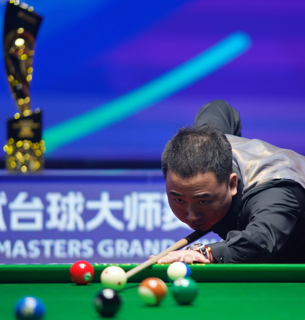 硬生生杀进 硬生生杀进