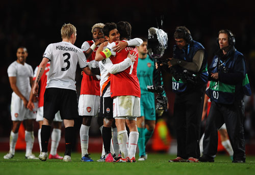 今天的转会摘要： Invictus Gaming 的“全明星”战队组建完成！ Scout 加入 JD Gaming ，与 Peyz 组成“Korean Double C”